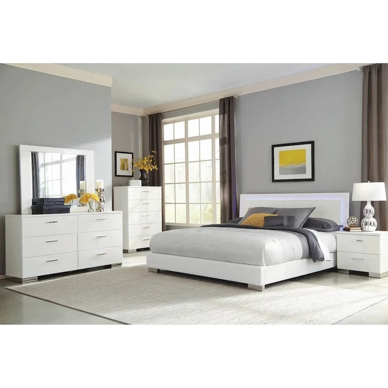 August Glossy White 6-piece Panel Bedroom Set